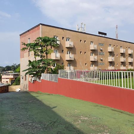 Hotel Imperial Libreville Bagian luar foto