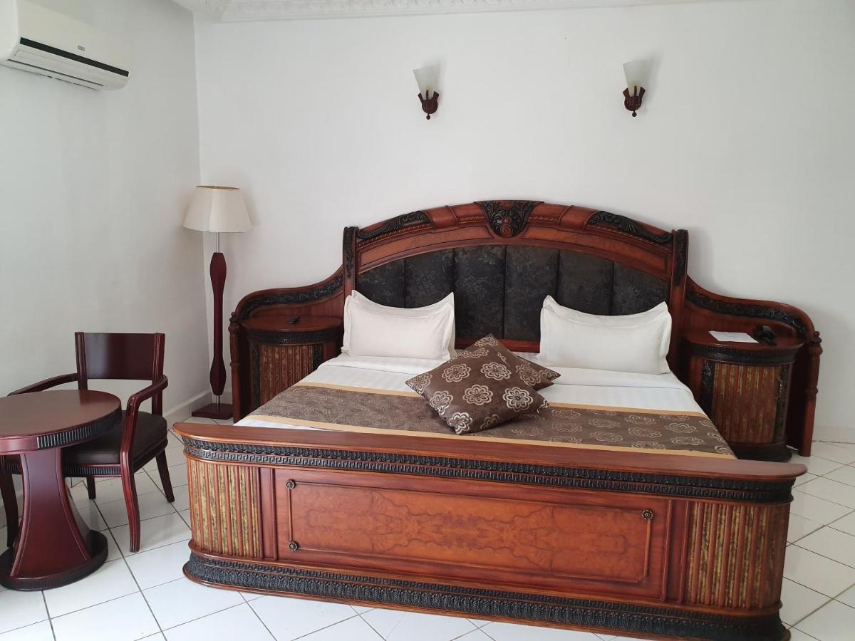 Hotel Imperial Libreville Bagian luar foto