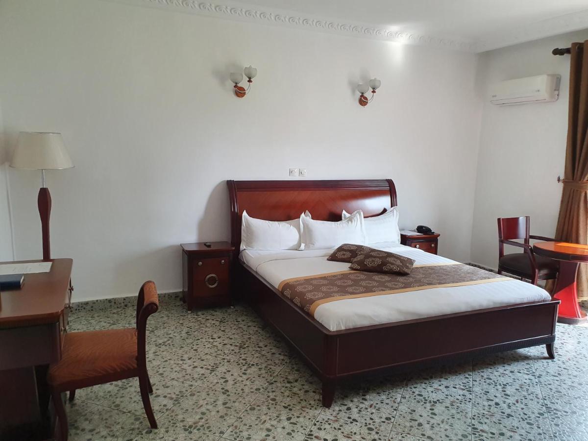 Hotel Imperial Libreville Bagian luar foto