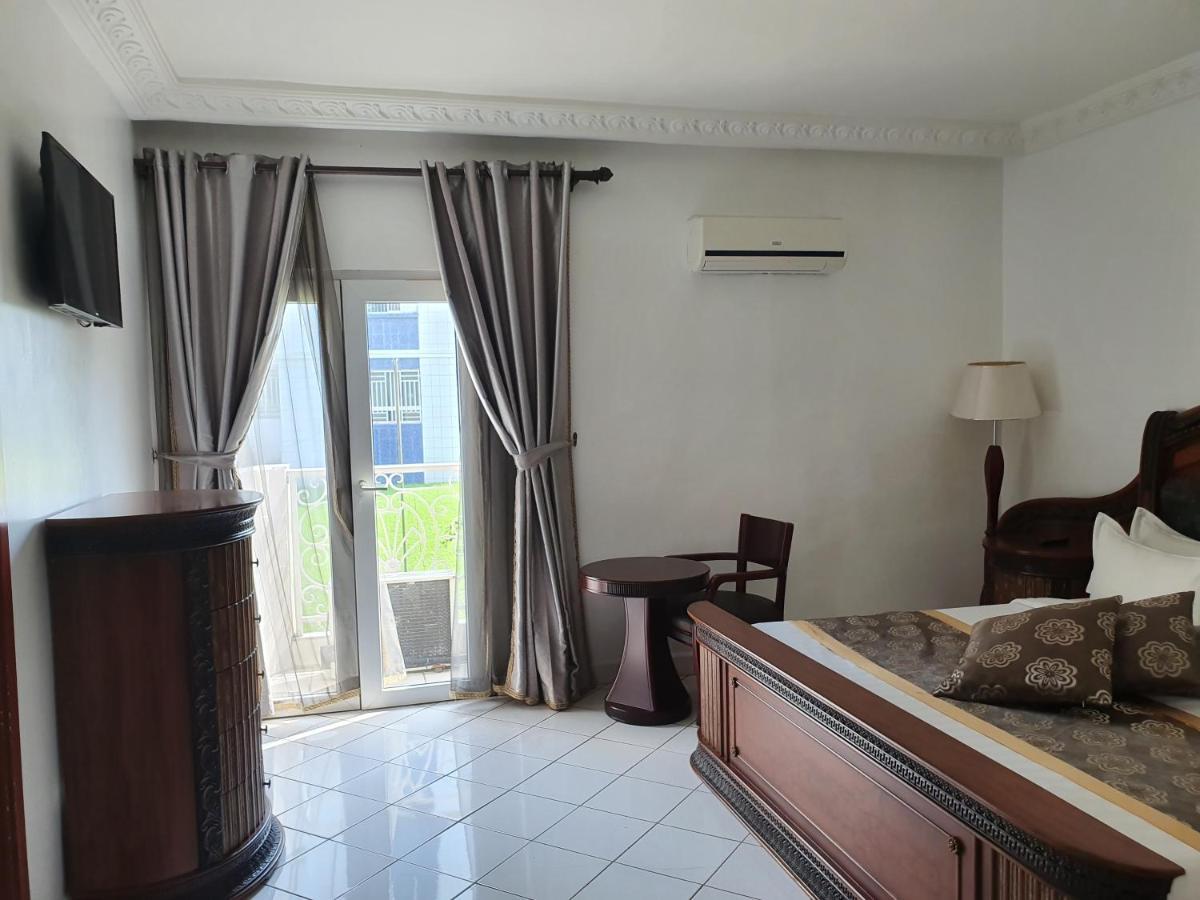 Hotel Imperial Libreville Bagian luar foto